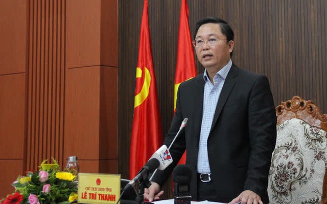 Ông Lê Trí Thanh, Chủ tịch UBND tỉnh Quảng Nam cho rằng sự việc phát cho người dân 2.000 đồng tiền hỗ trợ là phản cảm, đây là bài học cho các địa phương khác trong triển khai hỗ trợ đồng bào bị ảnh hưởng bởi thiên tai.