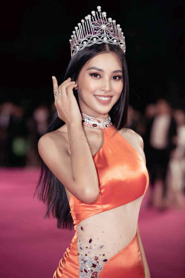 Bà trùm đứng sau thành công của Miss Grand Thuỳ Tiên: Đi lên từ nghèo khó, nắm bản quyền đưa thí sinh Việt thi 10 cuộc thi Hoa hậu thế giới - Ảnh 1.