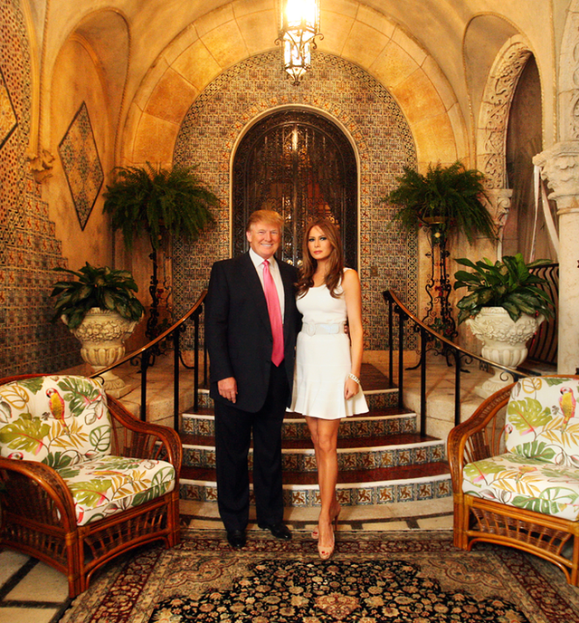 Nghía qua biệt thự dát vàng 118 phòng mà quý tử nước Mỹ Barron Trump đang ở ẩn sau khi rời Nhà Trắng, nhìn mà choáng vì quá xa hoa - Ảnh 2.