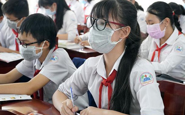 Nhiều trường ở Hà Nội chưa cho học sinh đi học: Chờ tiêm đủ 2 mũi vắc xin
