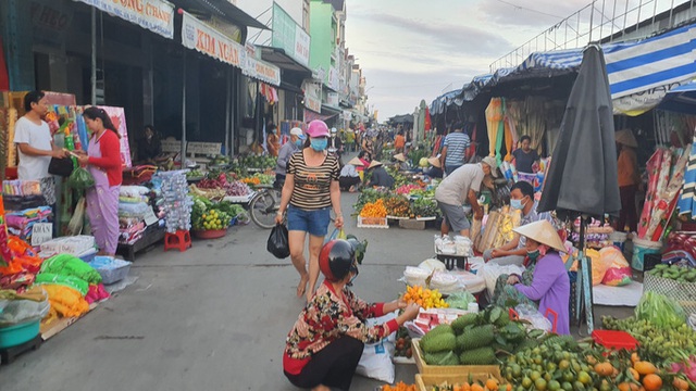  Nhộn nhịp chợ quê ngày giáp Tết  - Ảnh 2.