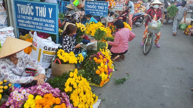  Nhộn nhịp chợ quê ngày giáp Tết  - Ảnh 13.