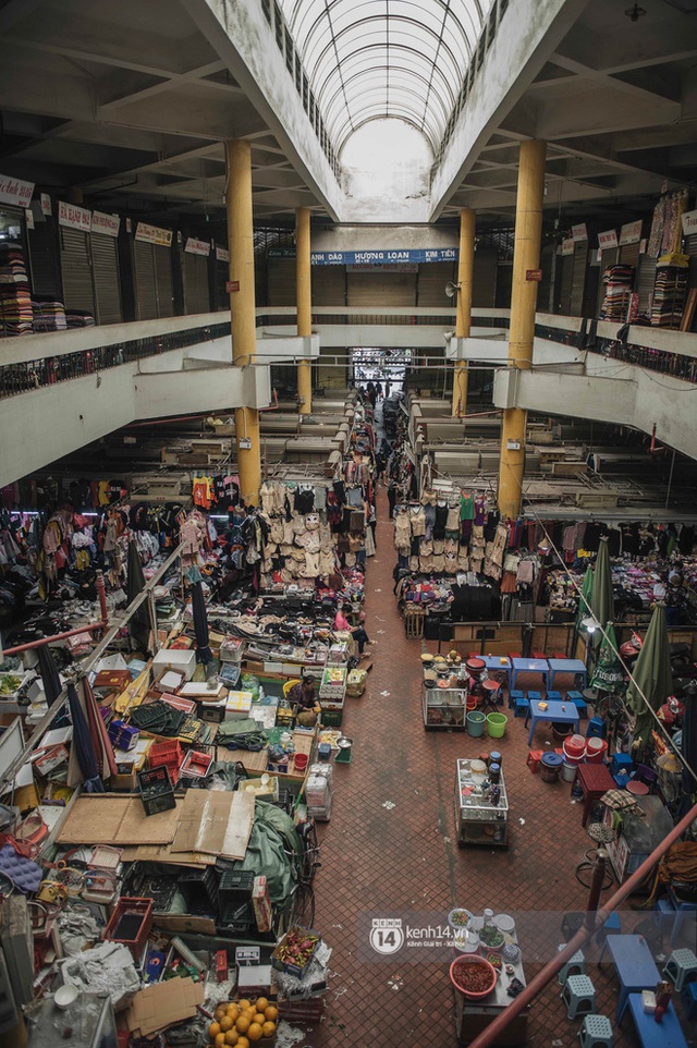 Khung cảnh những khu chợ Tết lớn nhất tại Hà Nội: Vắng vẻ hơn mọi năm nhưng không khí đón năm mới vẫn tràn đầy! - Ảnh 32.