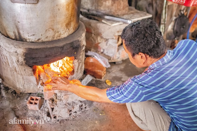 Chuyện nồi bánh tét lá cẩm do bà cụ 91 tuổi ở Cần Thơ sáng tạo, được báo nước ngoài liên tục ca ngợi, hơn 100 nơi làm theo mà vẫn không đâu sánh bằng nhờ nắm bí quyết gia truyền! - Ảnh 8.