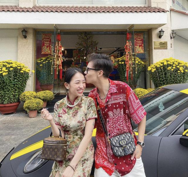Bất ngờ với thú chơi của con rể Minh Nhựa, đồ “trang trí” toàn gấu Bearbrick và hàng hiệu làm mọi người mê mệt đến độ phát hờn