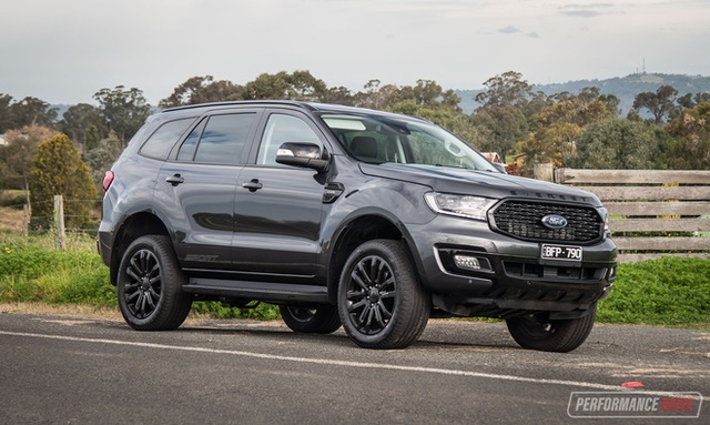 Ford Everest Sport chốt giá 1,112 tỷ đồng tại Việt Nam: Phiên bản thể thao đối đầu Fortuner và Santa Fe - Ảnh 2.