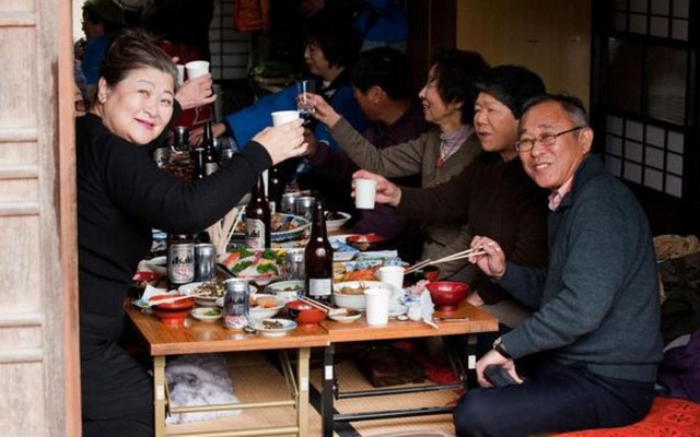 Người Nhật sống lâu vì họ không mắc phải 4 sai lầm trong bữa tối, trong khi nhiều người Việt thì có
