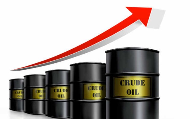 Thị trường ngày 25/2: Giá dầu tăng vượt 67 USD/thùng, đồng tiếp tục tăng