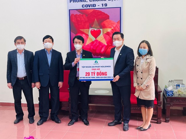 An Phát Holdings tiếp tục trao tặng thêm 20 tỷ đồng hỗ trợ Hải Dương mua vaccine phòng chống COVID-19 - Ảnh 1.