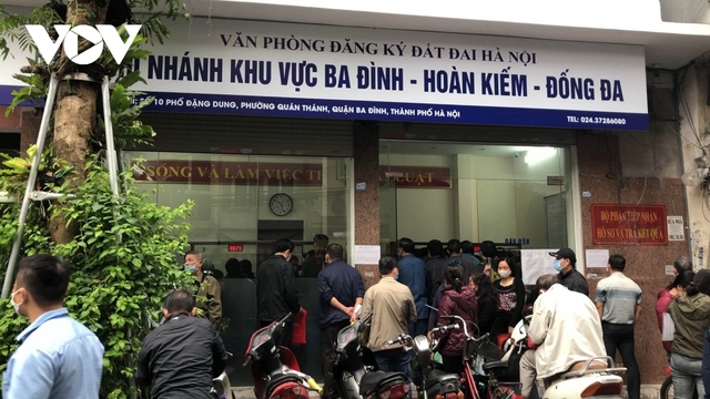  Văn phòng đăng ký đất đai Hà Nội giải quyết thanh toán tiền sử dụng đất 2 ngày cuối tuần  - Ảnh 1.