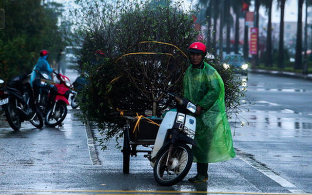 Hà Nội 17 độ C, đừng rửa xe đi Tết vội vì sang tuần có mưa giông