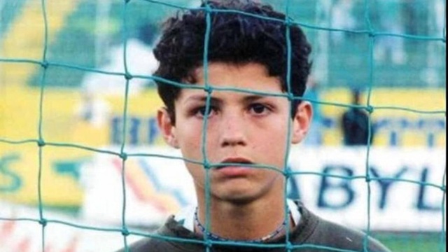 Ronaldo tuổi 36: Hành trình từ cậu bé nghèo đến triệu phú thể thao - Ảnh 1.