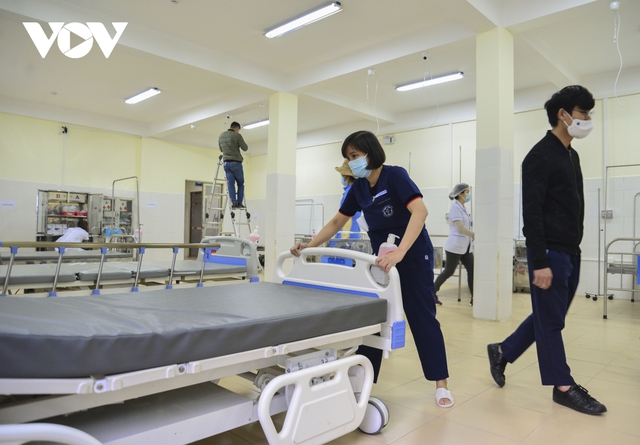 Cận cảnh bệnh viện dã chiến hoàn thành “thần tốc” xuyên đêm tại Điện Biên - Ảnh 2.
