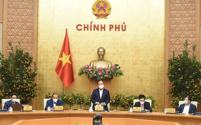Thủ tướng Chính phủ Nguyễn Xúc Phúc tại cuộc họp chiều 8/2. Ảnh: VGP