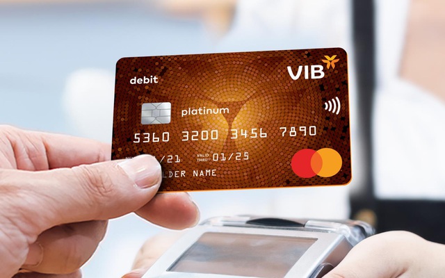 Cách VIB bảo vệ toàn diện cho chủ thẻ quốc tế phát hành nhanh