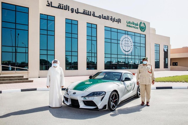 Đã mắt ngắm dàn siêu xe tuần tra của cảnh sát xứ Dubai: Toàn những cái tên đắt đỏ, tốc độ đỉnh cao đến mức tội phạm cũng khó mà chạy thoát - Ảnh 1. Đã mắt ngắm dàn siêu xe tuần tra của cảnh sát xứ Dubai: Toàn những cái tên đắt đỏ, tốc độ đỉnh cao đến mức tội phạm cũng khó mà chạy thoát - Ảnh 1.