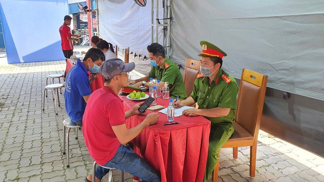  Lật tẩy thuật ẩn thân của nhóm tài xế làm chuyện mờ ám ở cảng Cát Lái  - Ảnh 6.