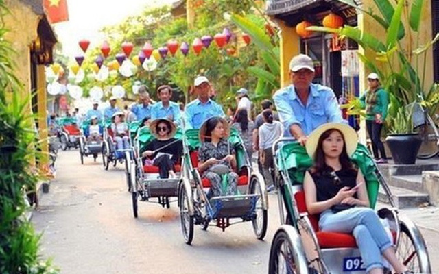 Nhiều tour du lịch "lấp đầy" khách đặt trước