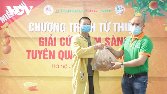 Giải cứu cam sành, phát miễn phí cho bệnh nhân tại Hà Nội - Ảnh 12.