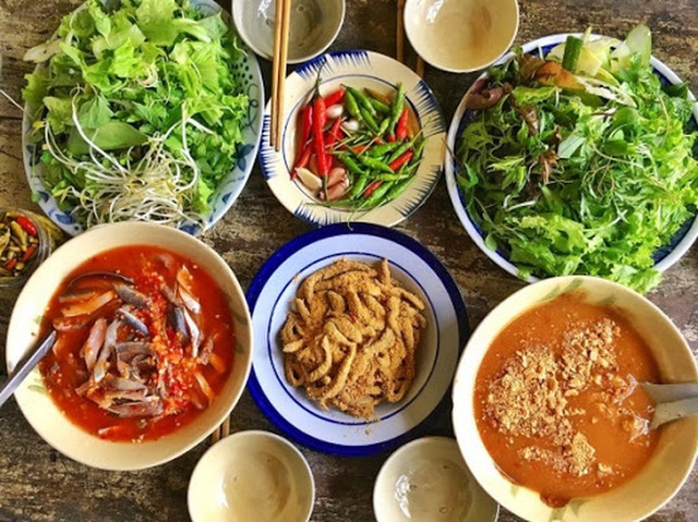 Các điểm đến có nền ẩm thực đặc sắc nhất Việt Nam: Hà Nội và Sài Gòn lọt top, loạt vùng biển cũng được kể tên - Ảnh 6.