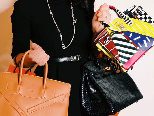 Kiếm được hàng triệu USD nhờ bán hộ túi Hermes second-hand cho giới siêu giàu: Không như Ferrari mất giá sau khi lăn bánh, Birkin là khoản đầu tư sinh lời nếu biết cách - Ảnh 2. Kiếm được hàng triệu USD nhờ bán hộ túi Hermes second-hand cho giới siêu giàu: Không như Ferrari mất giá sau khi lăn bánh, Birkin là khoản đầu tư sinh lời nếu biết cách - Ảnh 2.