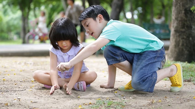 Chuyên gia chỉ ra 6 điều những đứa trẻ bản lĩnh thường làm và các cách để cha mẹ phát triển sức mạnh tinh thần cho con - Ảnh 5.