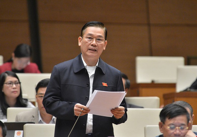  Quốc hội mặc niệm đại biểu Nguyễn Thanh Quang, Trưởng ban Tổ chức Thành uỷ Đà Nẵng  - Ảnh 1.