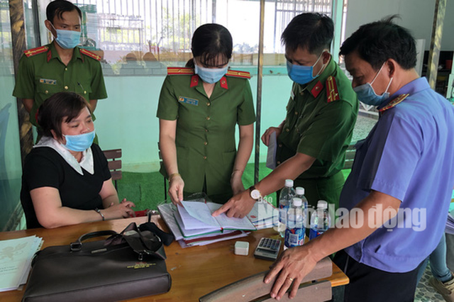 Tin lời “đáo hạn ngân hàng”, 1 phụ nữ mất trắng 5,4 tỉ đồng - Ảnh 1. Tin lời “đáo hạn ngân hàng”, 1 phụ nữ mất trắng 5,4 tỉ đồng - Ảnh 1.