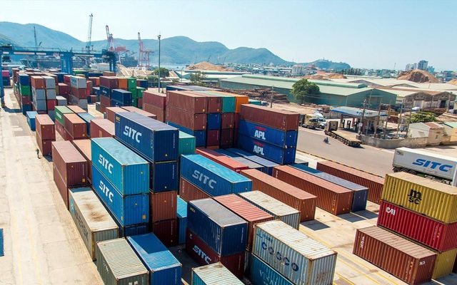 Thiếu vỏ container, cước vận tải xuất nhập khẩu tăng vọt
