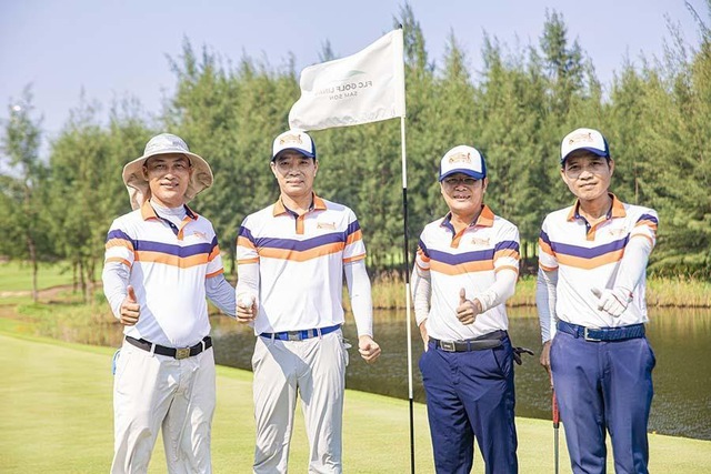Không phải những bộ quần áo đắt tiền, dụng cụ xa xỉ, luật chơi khó hiểu, golf khiến đời tôi thay đổi hoàn toàn: Với tôi, đây là môn thể thao mang lại niềm vui hơn mọi thứ! - Ảnh 4. Không phải những bộ quần áo đắt tiền, dụng cụ xa xỉ, luật chơi khó hiểu, golf khiến đời tôi thay đổi hoàn toàn: Với tôi, đây là môn thể thao mang lại niềm vui hơn mọi thứ! - Ảnh 4.