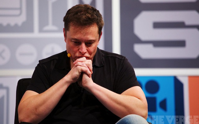 Cổ phiếu Tesla thủng 600 USD, điều gì xảy ra với "con cưng" của Elon Musk