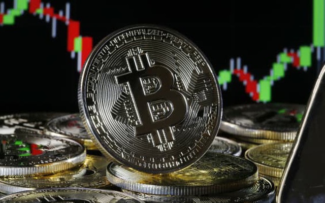 Tiền số tăng vọt, vốn hóa Bitcoin lại vượt 1.000 tỷ USD