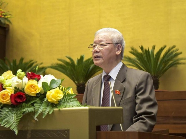  Chủ tịch nước Nguyễn Phú Trọng trình miễn nhiệm Thủ tướng Nguyễn Xuân Phúc  - Ảnh 1.