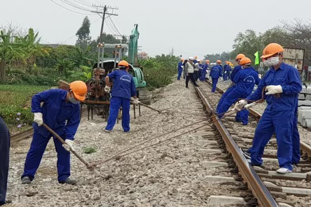 Hơn 11.000 lao động bị nợ lương, Tổng công ty Đường sắt gửi kiến nghị khẩn kêu cứu Thủ tướng - Ảnh 1.