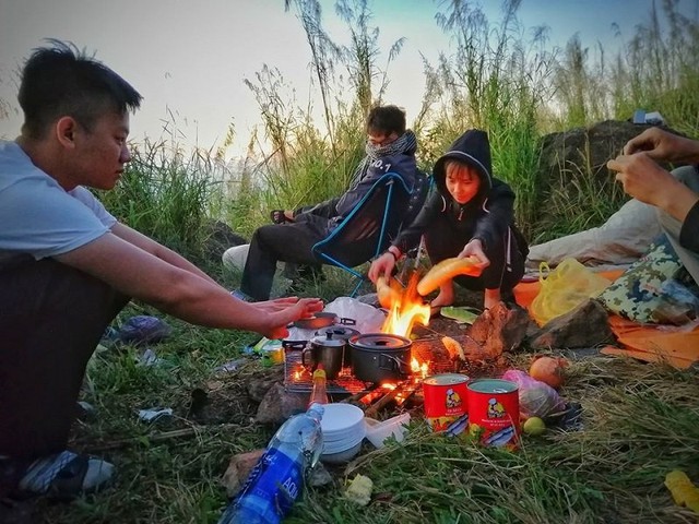 Nếu muốn thử Camping mà chưa biết chọn nơi nào để cắm lều thì đây là những địa điểm vừa hot lại đẹp từ Nam ra Bắc phải thử đến 1 lần - Ảnh 34.