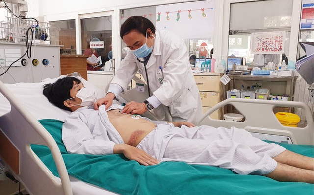 Đại diện Bệnh viện Bạch Mai: Con số hơn 15% nhân viên bệnh viện hài lòng toàn diện là không nói thật - Ảnh 1.