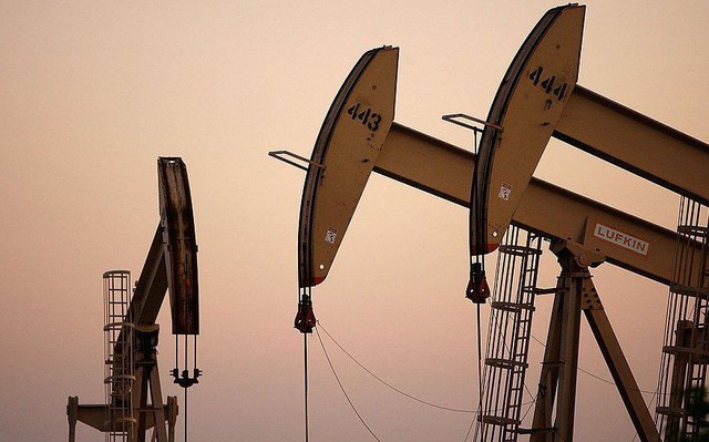 Giá dầu tiếp tục tăng, đạt đỉnh 4 tuần do triển vọng nhu cầu tươi sáng