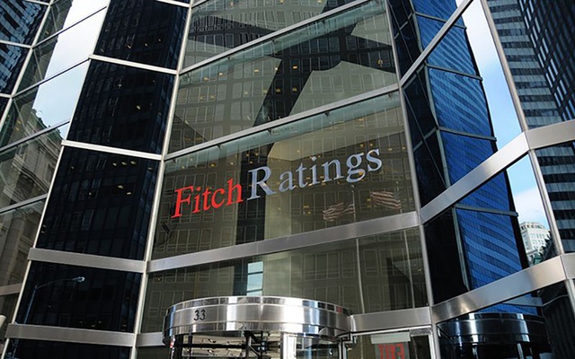 Fitch Ratings điều chỉnh xếp hạng tín nhiệm Việt Nam lên triển vọng 'tích cực'