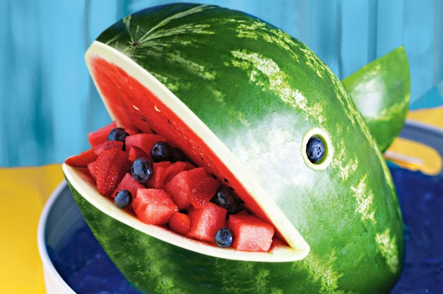 Vào hè, ăn dưa hấu: Không chỉ ngon mà còn là “nhà máy” chứa nhiều chất dinh dưỡng và làm thuốc chữa bệnh siêu hay - Ảnh 2.
