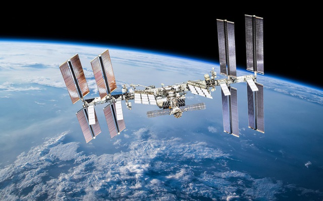 Nga tuyên bố sẽ rời ISS, tự phóng trạm vũ trụ của riêng mình - Ảnh 1.