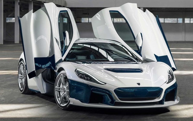 Xe tăng tốc nhanh nhất thế giới Rimac C_Two sẵn sàng bàn giao tới tay đại gia