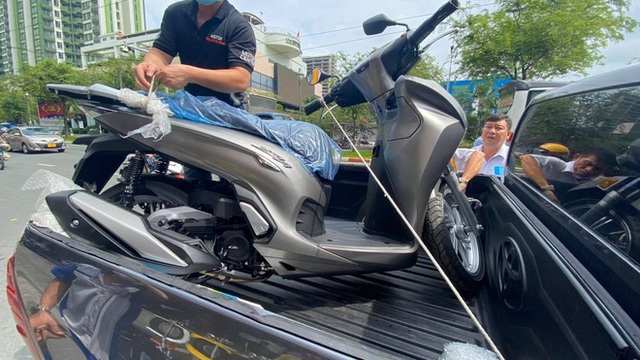 Honda SH 350i đầu tiên về Việt Nam: Giá 328 triệu đồng, nhập Ý, dành cho giới nhà giàu chịu chơi - Ảnh 3.