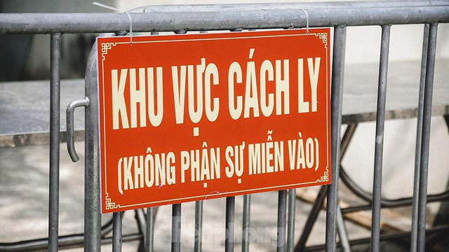  Hà Nội phong toả ngõ 83 đường Dục Nội - nơi ở của ca bệnh số 2.911  - Ảnh 3.