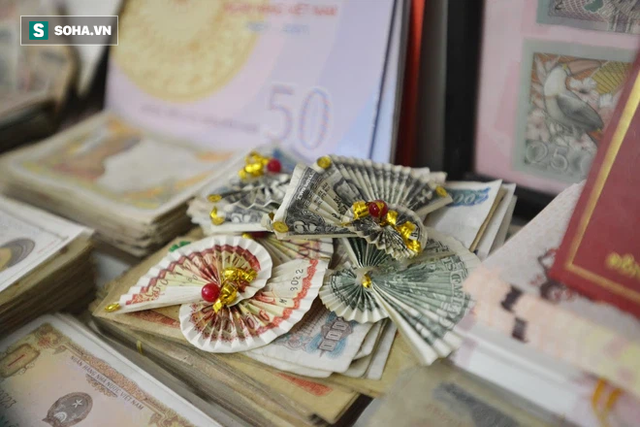 Gia tài khủng 1 triệu tờ tiền cổ cực độc của 9X Hà Thành, đổi 1 tờ lấy được cả Honda SH - Ảnh 10. Gia tài khủng 1 triệu tờ tiền cổ cực độc của 9X Hà Thành, đổi 1 tờ lấy được cả Honda SH - Ảnh 10.