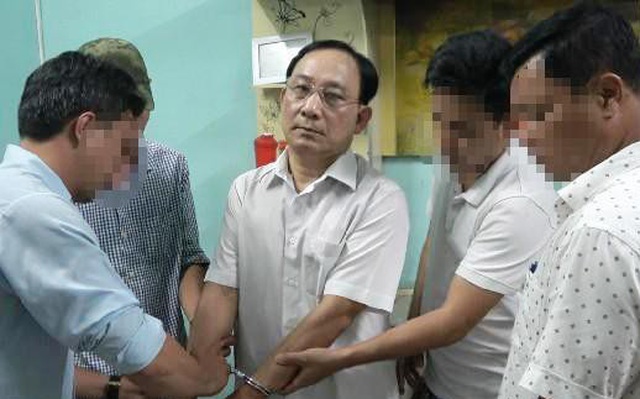 Công an thi hành lệnh bắt khẩn cấp ông Nguyễn Văn Ngưu. Ảnh CATG.