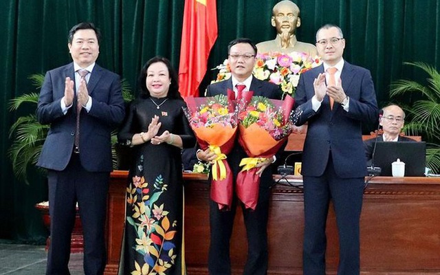 Lãnh đạo tỉnh Phú Yên chúc mừng ông Đào Mỹ được bầu làm Phó Chủ tịch UBND tỉnh  Phú Yên nhiệm kỳ 2016-2021.