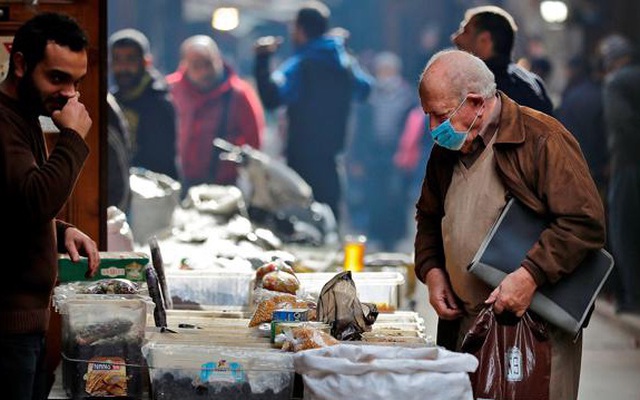 Chỉ trong một năm, giá thực phẩm tại Lebanon đã tăng tới 350% và vẫn chưa có dấu hiệu ngừng lại - Ảnh: Financial Times.