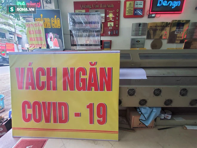 Kiếm chục triệu/ngày nhờ cắt tấm mica làm vách ngăn trong suốt, bán đắt hàng không tưởng - Ảnh 2.