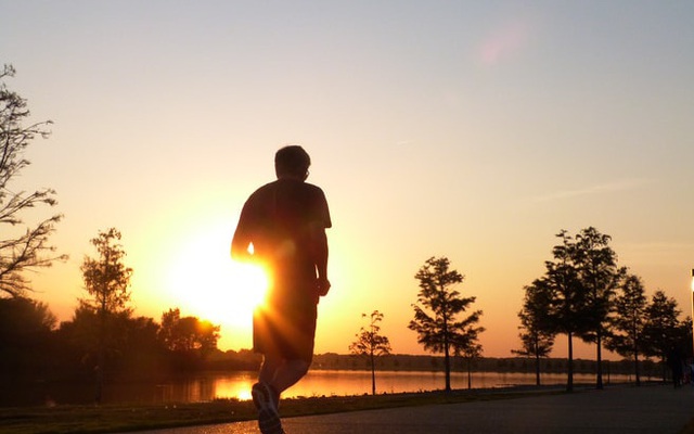 Những người kiên trì đi bộ mỗi ngày có tương lai về sau ra sao? 4 lợi ích thụ hưởng cả đời