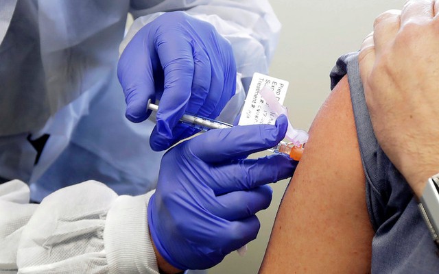 Những người nào chưa nên tiêm vaccine Covid-19? - Ảnh 1.